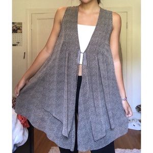 CAbi sleeveless kimono/sweater
